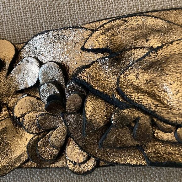 Hoss NWT Leather Belt Bronze Floral Avedon. Size Large - Picture 4 of 8